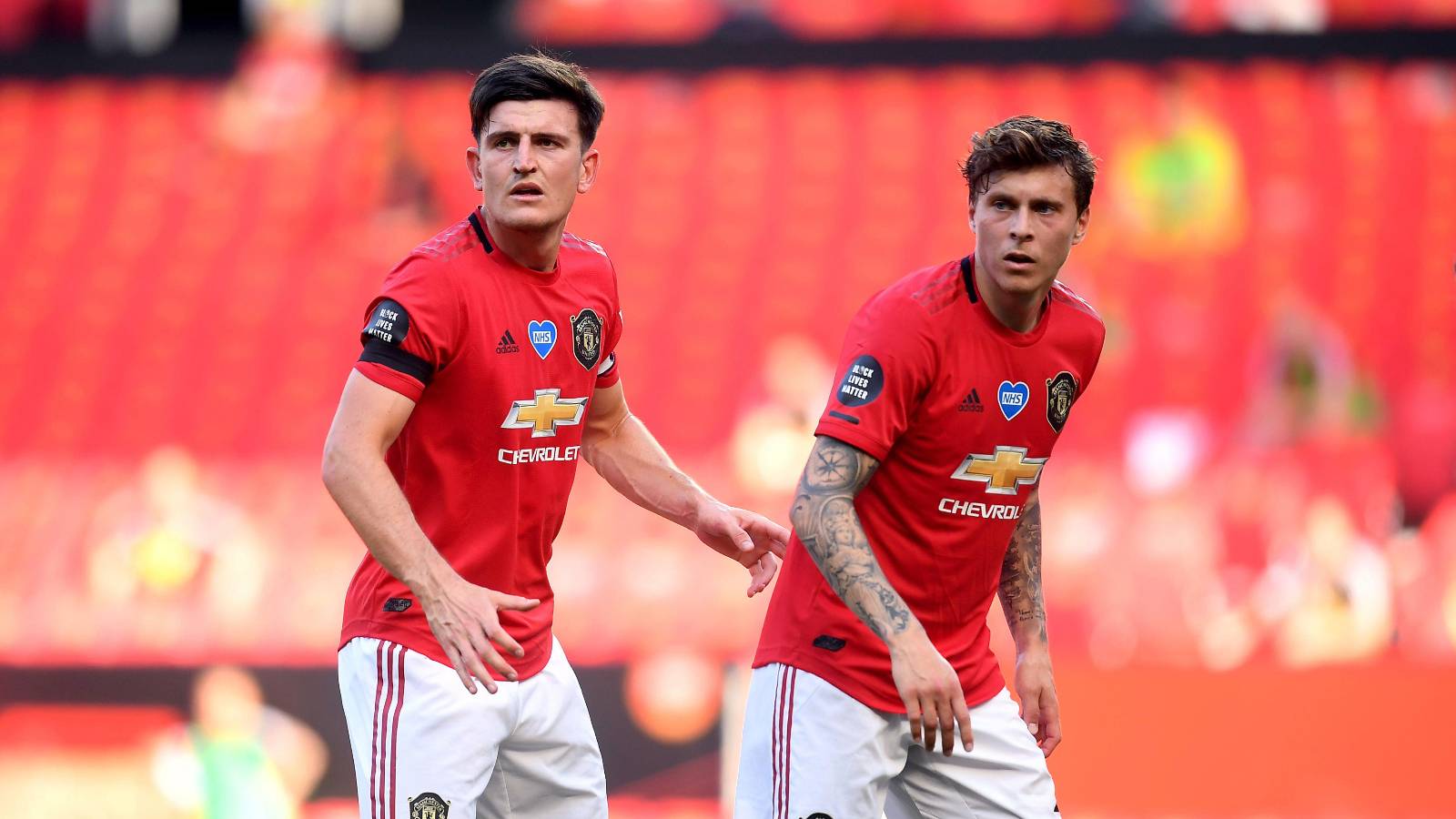 Ямаль футболист. Maguire and Lindelof. Матч Магуайер Картер. Магуайр и Мартинес. Гарри Магуайр и Роналду.