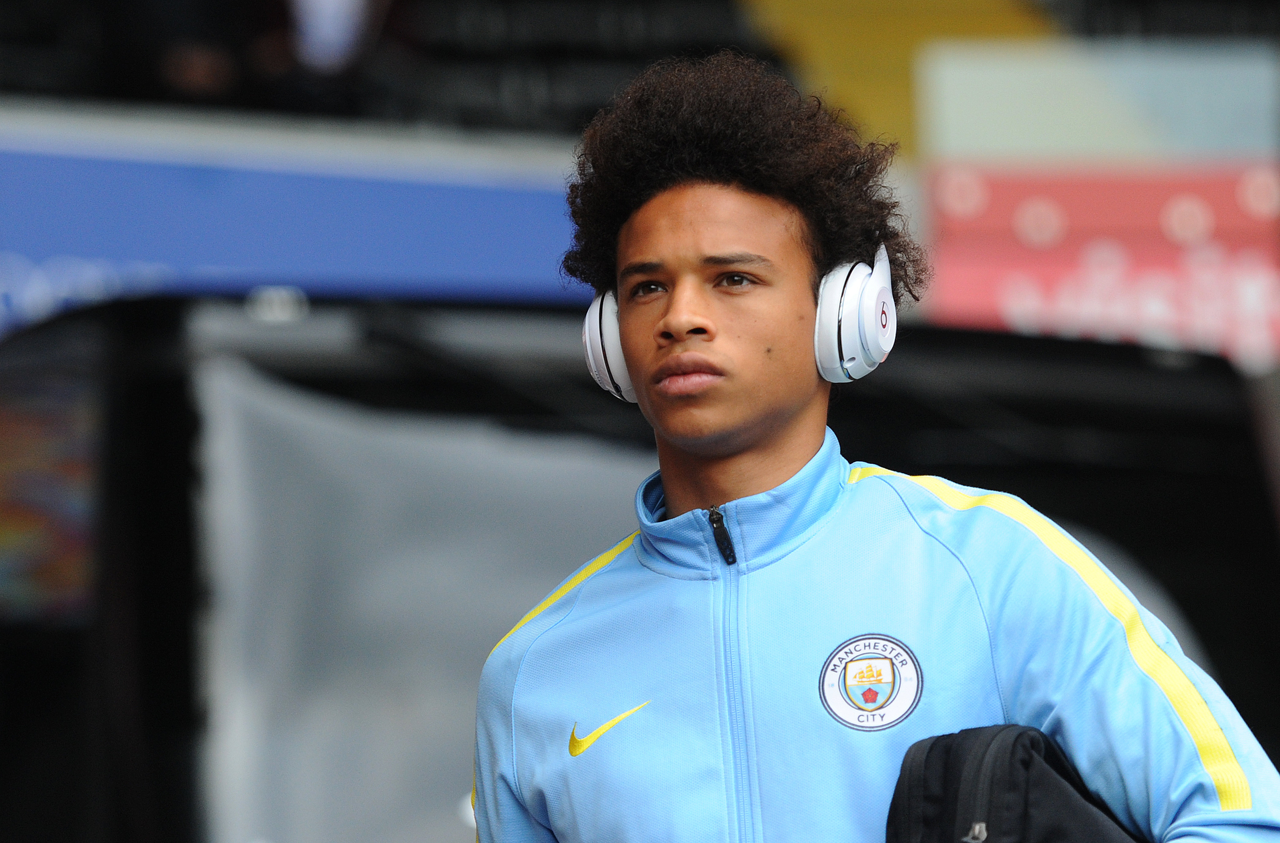 Сане фото. Leroy Sane футболист. Leroy Sane 2020. Лерой Сане Манчестер Сити. Лерой Сане в Сити.